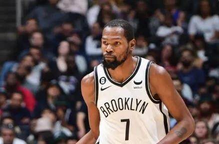 欧博官网-KD：我们现有首发实力有限 我不会教欧文西帝做事