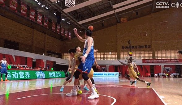 欧博官网-周琦膝伤并无大碍 赛季两遇险情身体预警不可小视