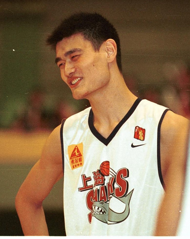 欧博官网-2002年的今天：姚明季后赛砍35分24板大号两双 率领上海击败吉林